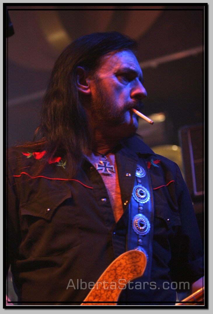 Lemmy Got on Stage with Lit Up Cigarette