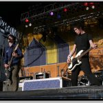 Deryck Whibley on Left, Jason McCaslin on Right